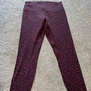 Lululemon align 25 in red and black camo size 10